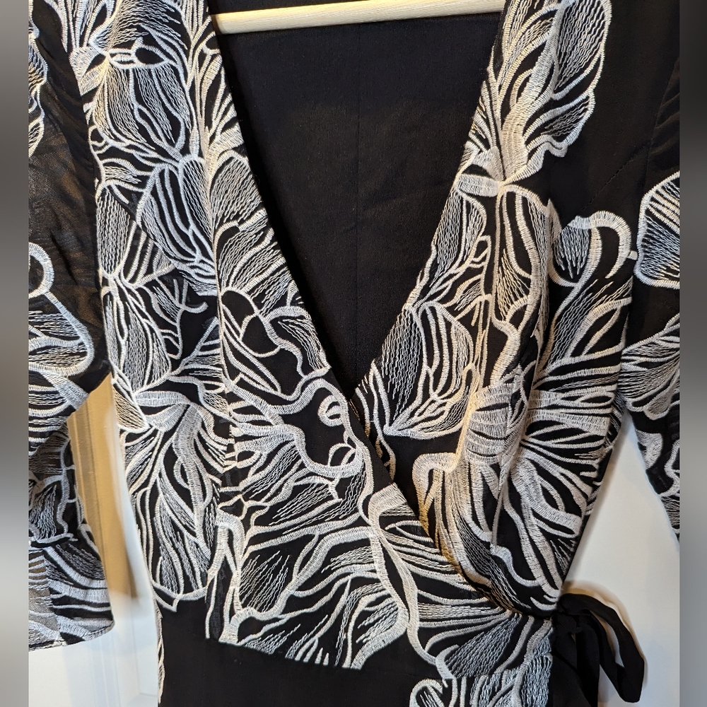 Dress the Population Ophelia Black White Floral Ruffle Midi Wrap Dress Small - Picture 3 of 7